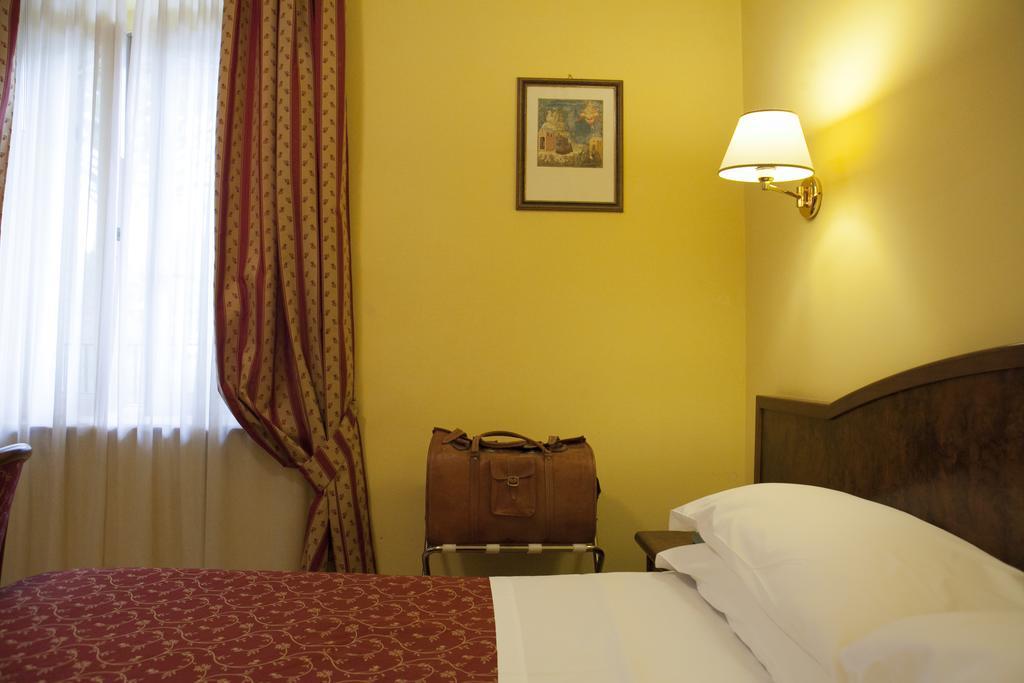 Hotel Villa Elda Assisi Esterno foto