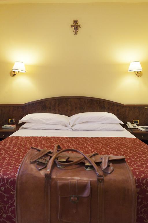 Hotel Villa Elda Assisi Esterno foto