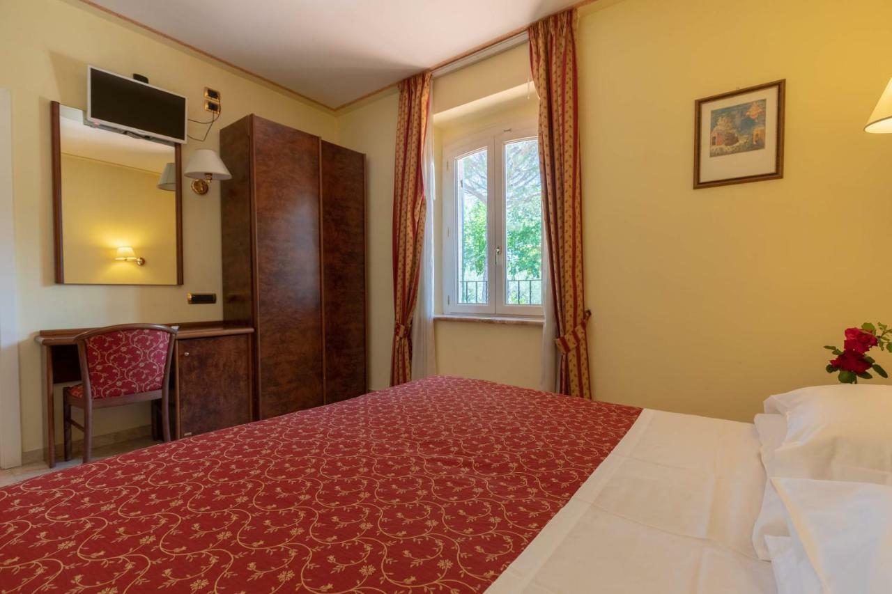 Hotel Villa Elda Assisi Esterno foto