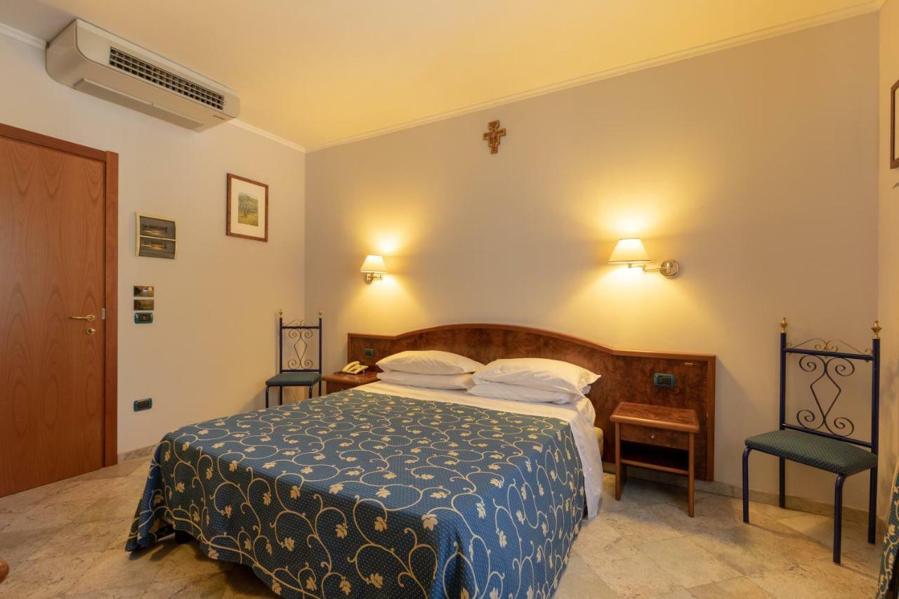 Hotel Villa Elda Assisi Esterno foto