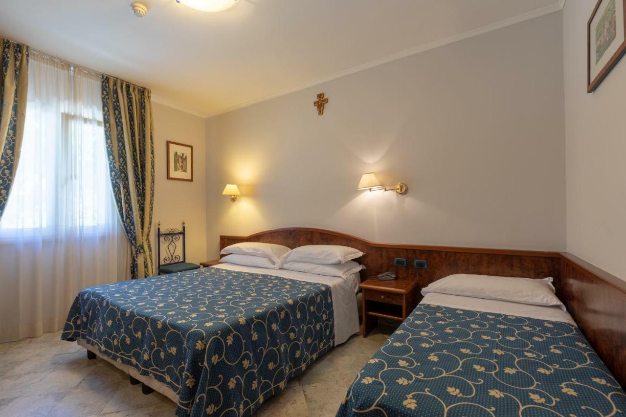 Hotel Villa Elda Assisi Esterno foto